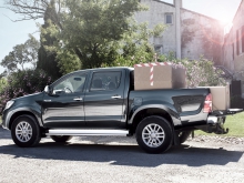 Фото Toyota Hilux Double Cab 2.8D AT №6