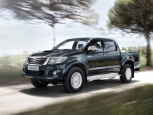 Фото Toyota Hilux Double Cab 2.8D AT №7